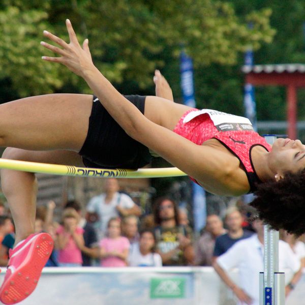 Marie-Laurence Jungfleisch über 1,96 Meter