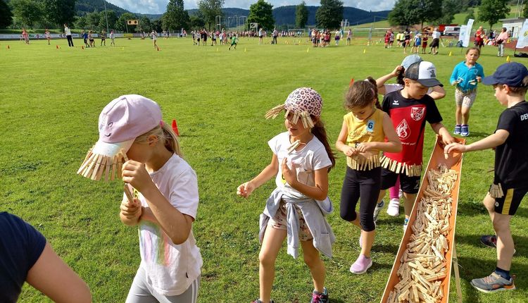 Das große Finale von „Grundschule trifft Kinderleichtathletik“ in Burladingen 