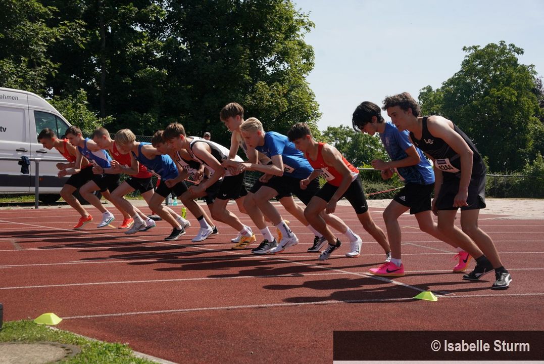 Hitzeschlacht mit Bestleistungen: BW Leichtathletik Jugend Finals begeistern in Langensteinbach
