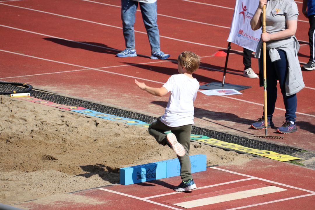 Part 2 des Projekts "Grundschule trifft Kinderleichtathletik" in Ludwigsburg 