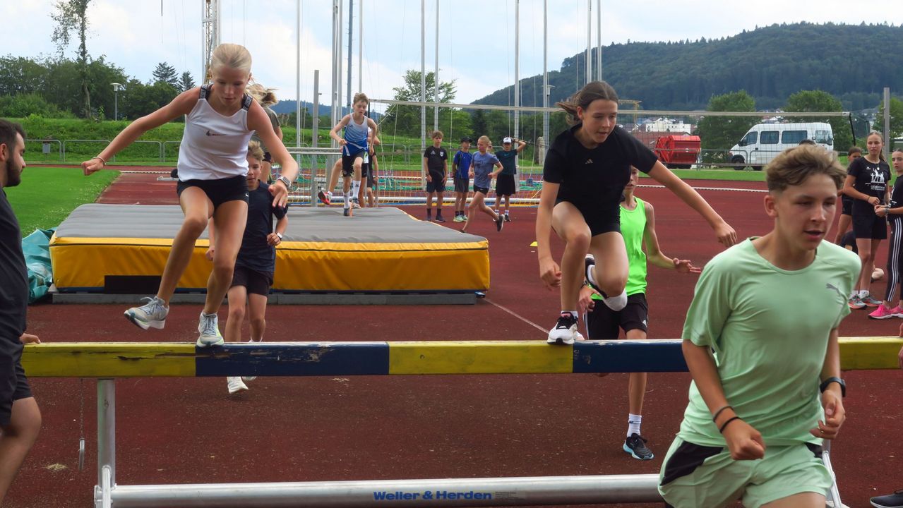 Fröhlicher Ferienauftakt in den U14-Nachwuchs-Camps
