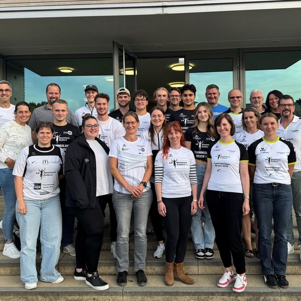 Viele junge Gesichter bei  Kampfrichterausbildung in Hechingen