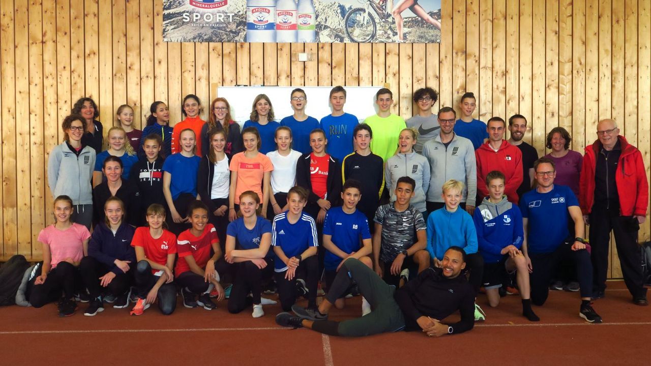 Trainer-Großaufgebot zum Talentkader-Auftakt