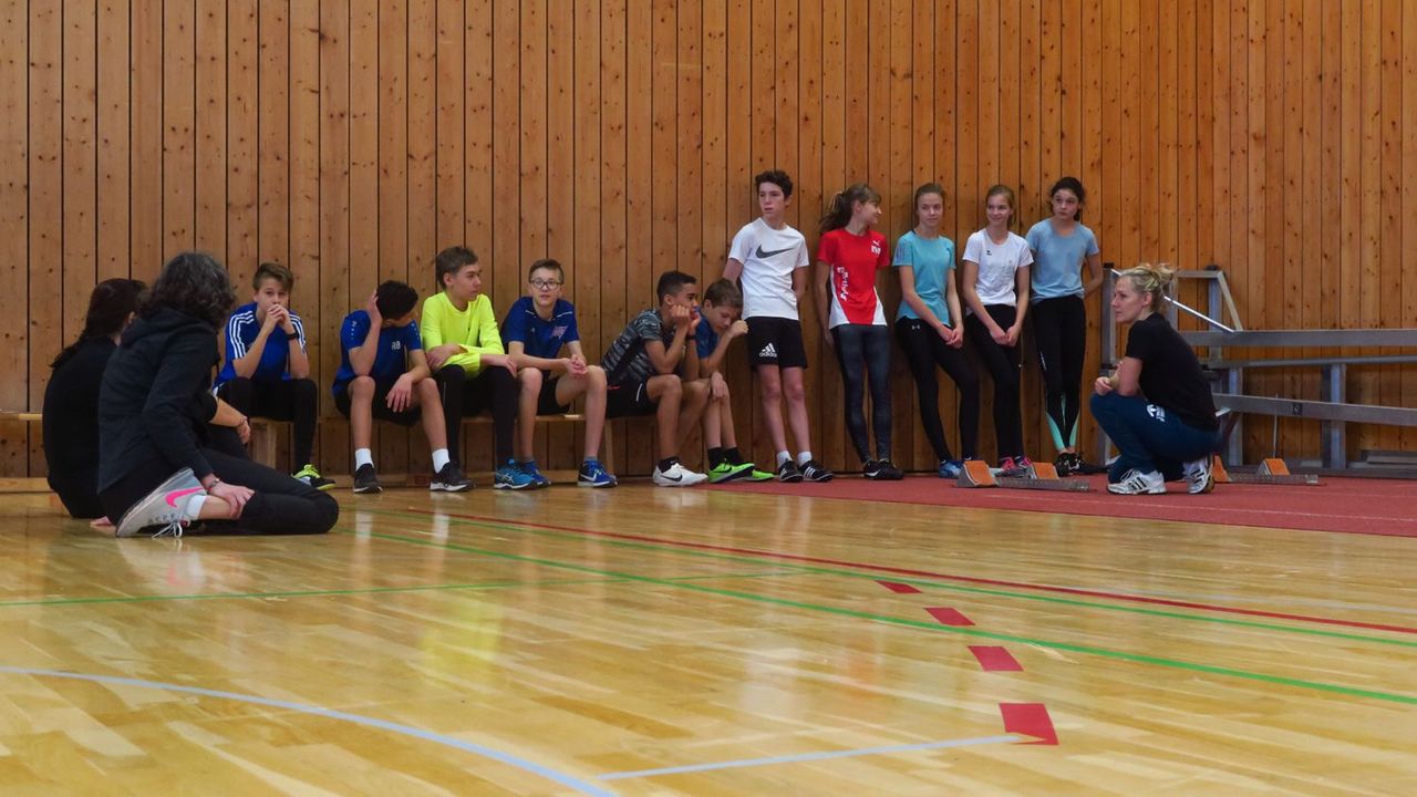 Trainer-Großaufgebot zum Talentkader-Auftakt