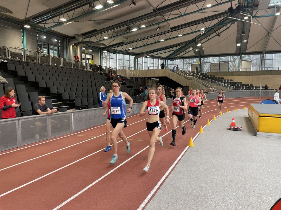 BW-Hallenmeisterschaften Masters – Athlet:innen feiern sich und den Sport