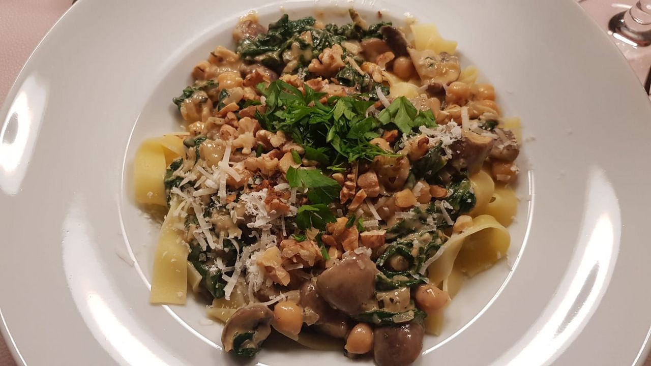Pasta mit Kichererbsen, Champignons & Walnusstopping beim Friday-Evening-Cooking mit AOK und WLV