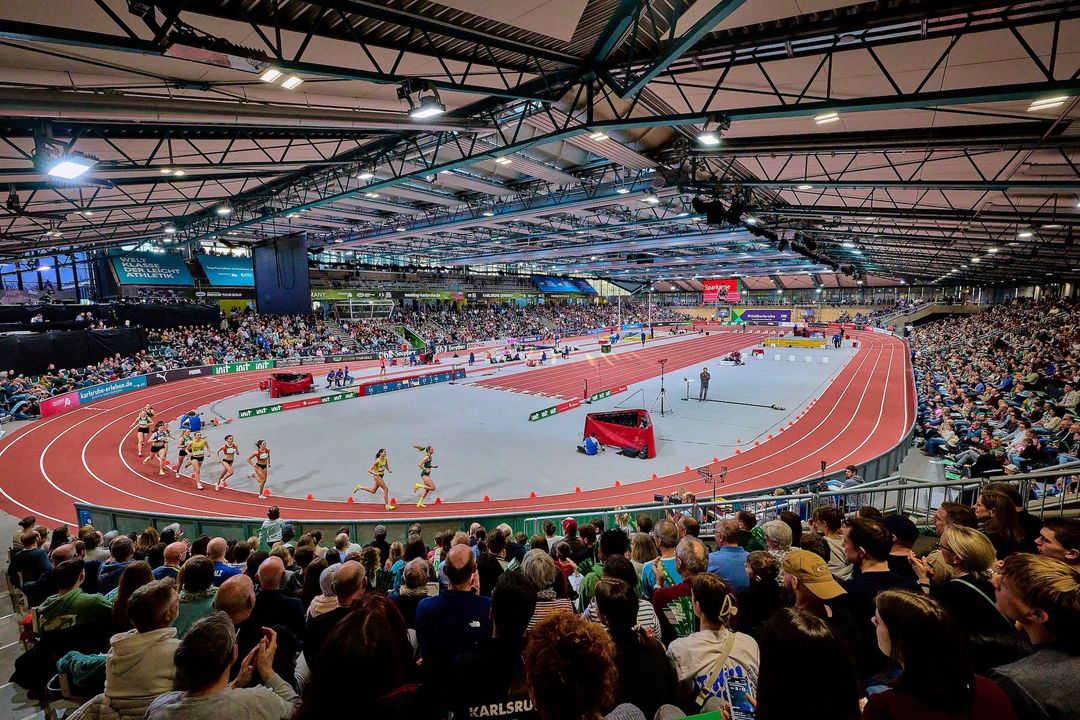 INIT INDOOR MEETING Karlsruhe 2026:  Vier Stunden Spitzensport begeistern ausverkaufte Europahalle und Leichtathletik-Fans auf der ganzen Welt