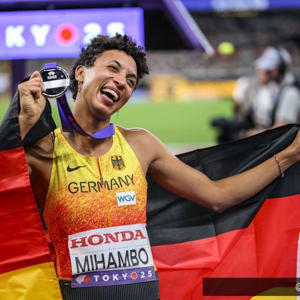 Autogramm und Engagement – Malaika Mihambo bei WLV-Kongress