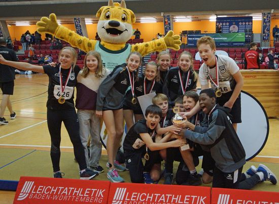 Sportliche Höchstleistungen und besondere Gäste beim KiLA-Pokal