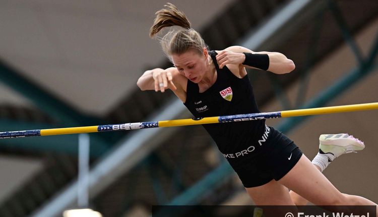 Anjuli Knäsche (VfB Stuttgart) wiederholte ihre PB von 4,55 Metern