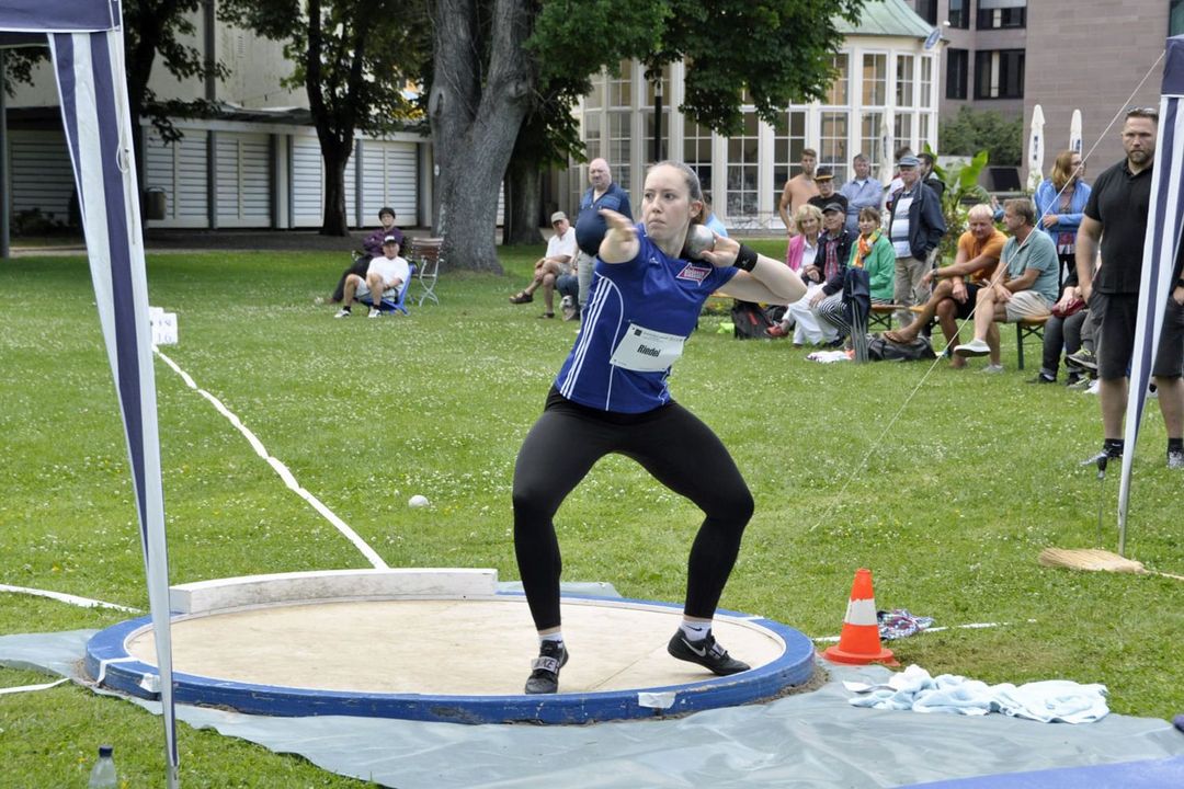 Kugelstoß-Premiere im Kurpark Bad Liebenzell