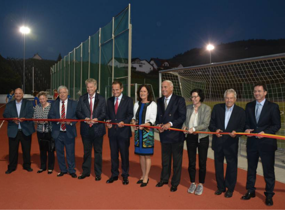 Sanierte Laufbahn im Stadion der Südbadischen Sportschule Steinbach eingeweiht.