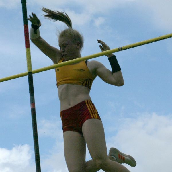 Ella Buchner springt Badischen Rekord
