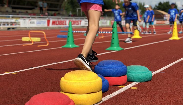 Großer Projektstart: "Grundschule trifft Kinderleichtathletik" ist auf Tour