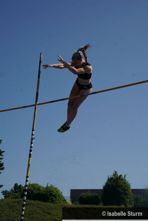 Hitzeschlacht mit Bestleistungen: BW Leichtathletik Jugend Finals begeistern in Langensteinbach