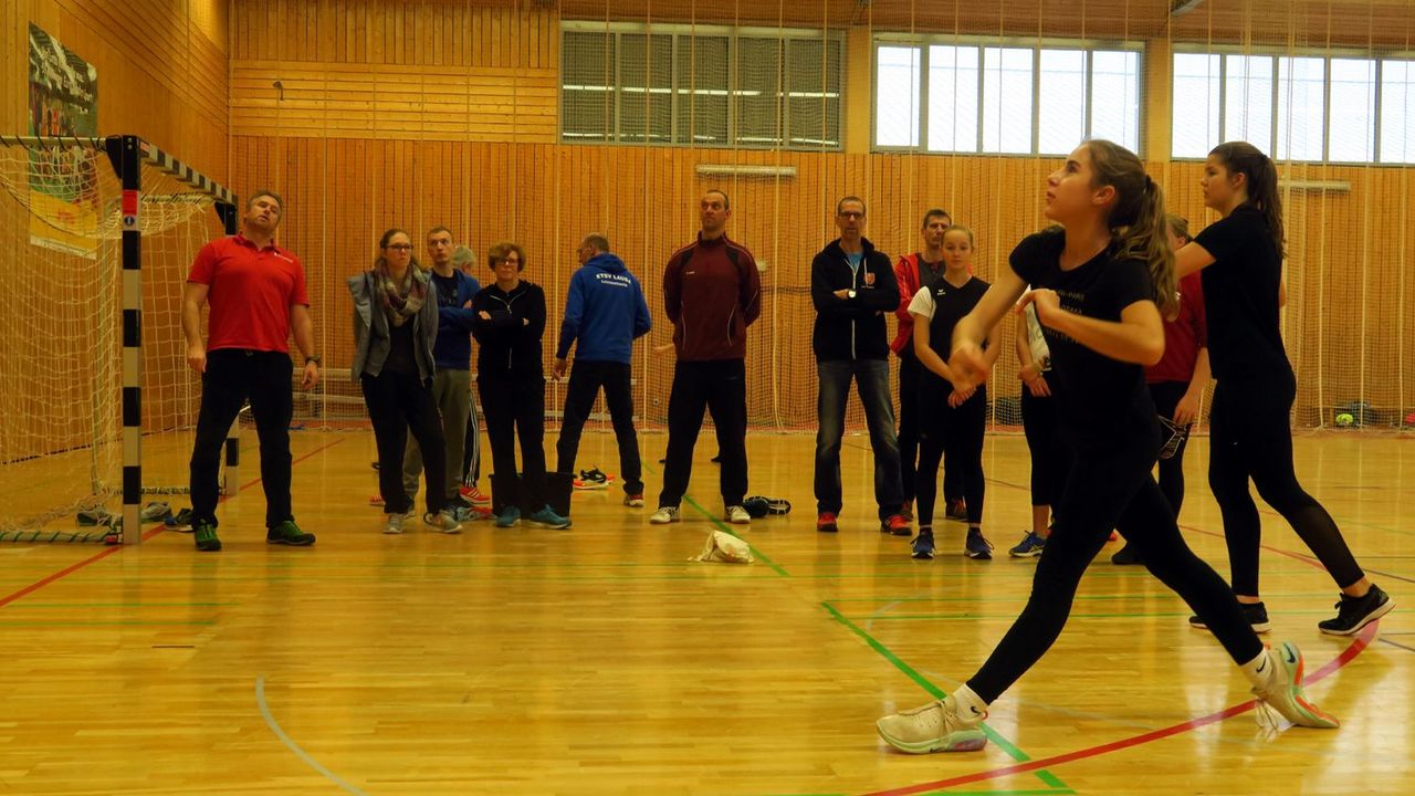 Trainer-Großaufgebot zum Talentkader-Auftakt