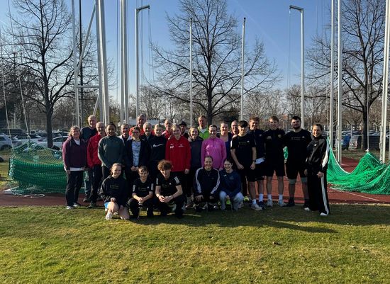 Hammerwurf mit Weltklasse Athletin Kathrin Klaas