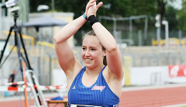 Verabschiedung von Lea Riedel (VfB Stuttgart) und Tim Nowak (SSV Ulm) bei den BW Leichtathletik Hallen-Finals