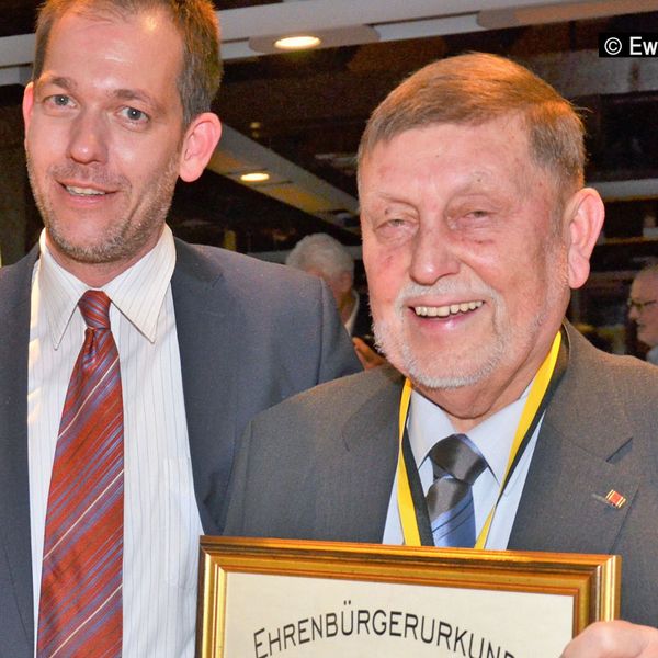 Chapeau für Lebensleistung: Peter Schramm Ehrenbürger in Eberstadt